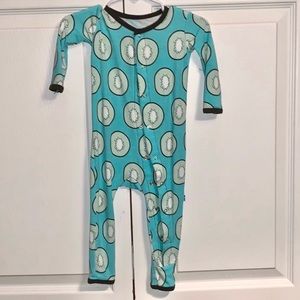 NWOT Kiwi Kickee Pants